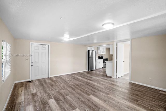 212 SW 11th St, Dania Beach, FL 33004