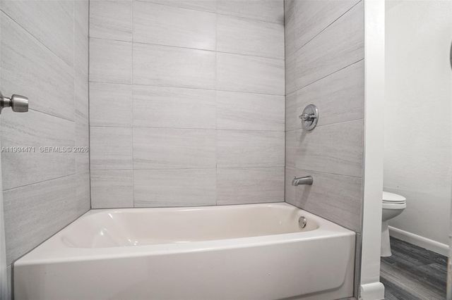 212 SW 11th St, Dania Beach, FL 33004