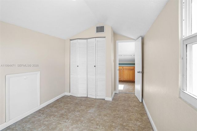 212 SW 11th St, Dania Beach, FL 33004