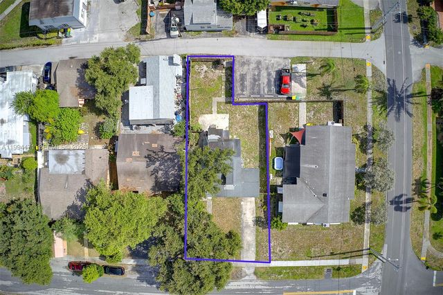 212 SW 11th St, Dania Beach, FL 33004