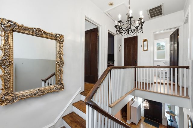 3829 W Addison Street, Chicago, IL 60618