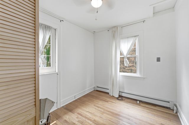 3829 W Addison Street, Chicago, IL 60618
