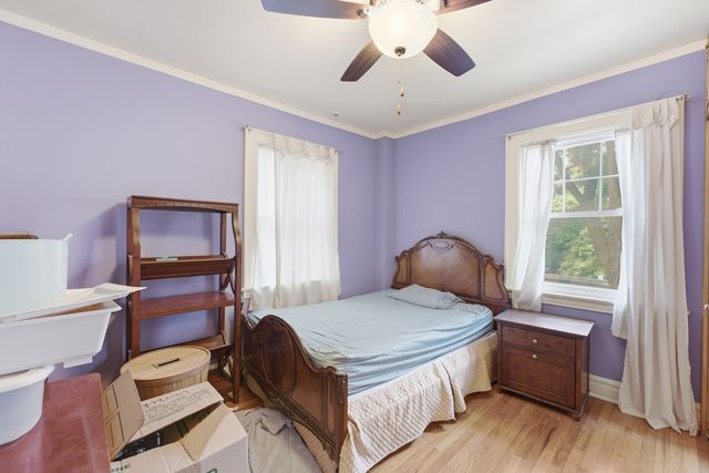3829 W Addison Street, Chicago, IL 60618