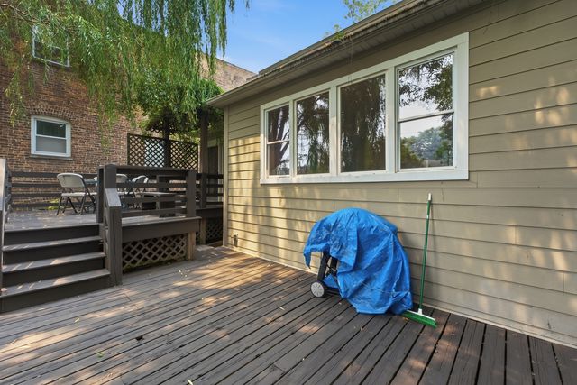 3829 W Addison Street, Chicago, IL 60618