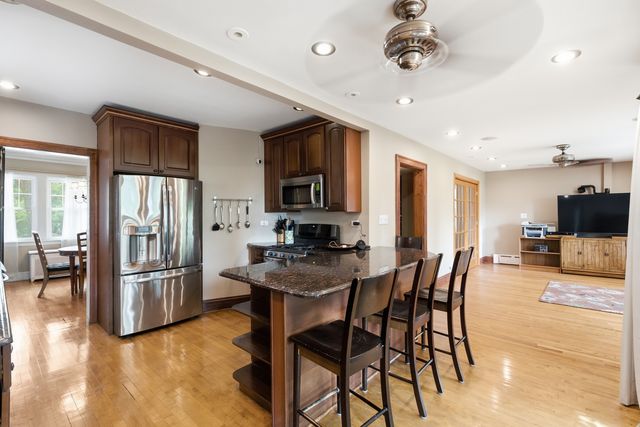 3829 W Addison Street, Chicago, IL 60618