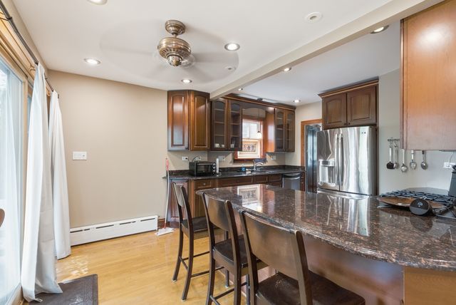 3829 W Addison Street, Chicago, IL 60618