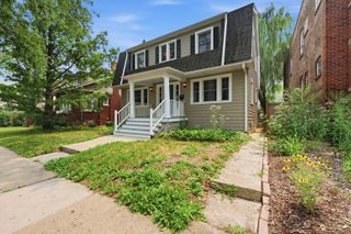 3829 W Addison Street, Chicago, IL 60618