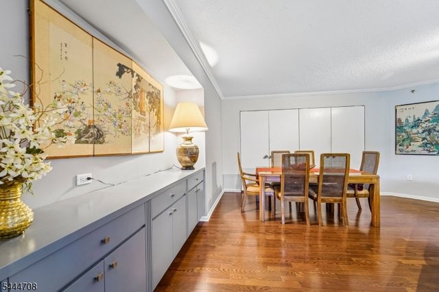 10 Smith Manor Blvd 424, West Orange Twp., NJ 07052