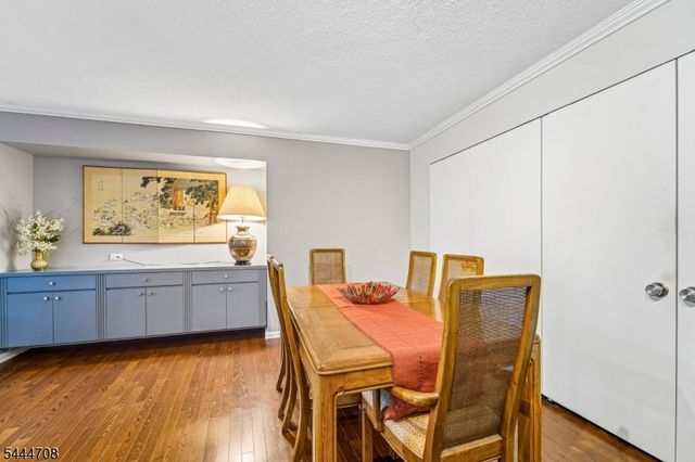 10 Smith Manor Blvd 424, West Orange Twp., NJ 07052