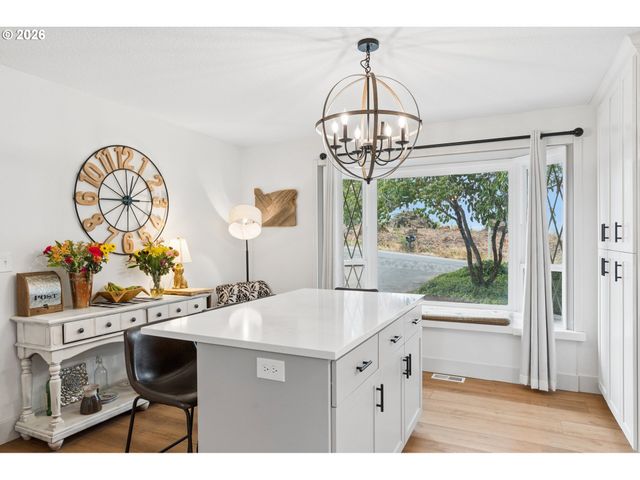 19558 Sw LEBEAU Rd, Sherwood, OR 97140