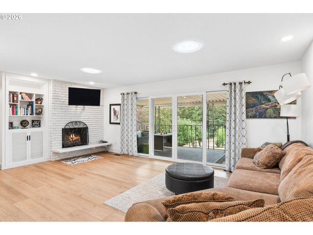 19558 Sw LEBEAU Rd, Sherwood, OR 97140