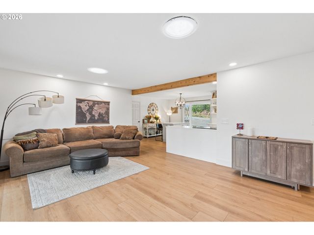 19558 Sw LEBEAU Rd, Sherwood, OR 97140
