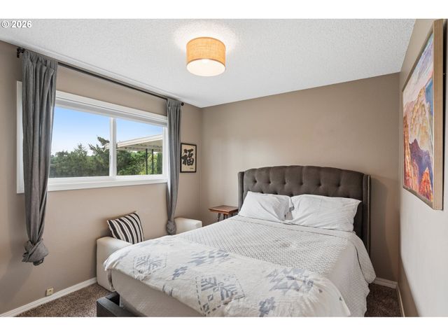 19558 Sw LEBEAU Rd, Sherwood, OR 97140