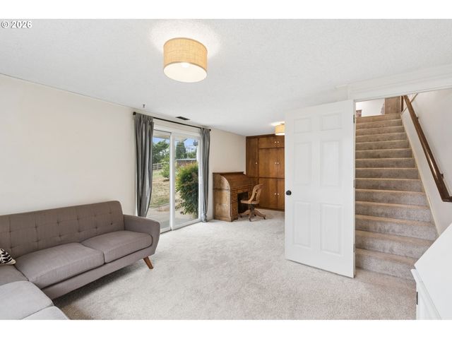 19558 Sw LEBEAU Rd, Sherwood, OR 97140