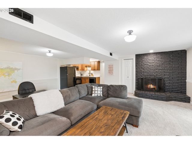 19558 Sw LEBEAU Rd, Sherwood, OR 97140