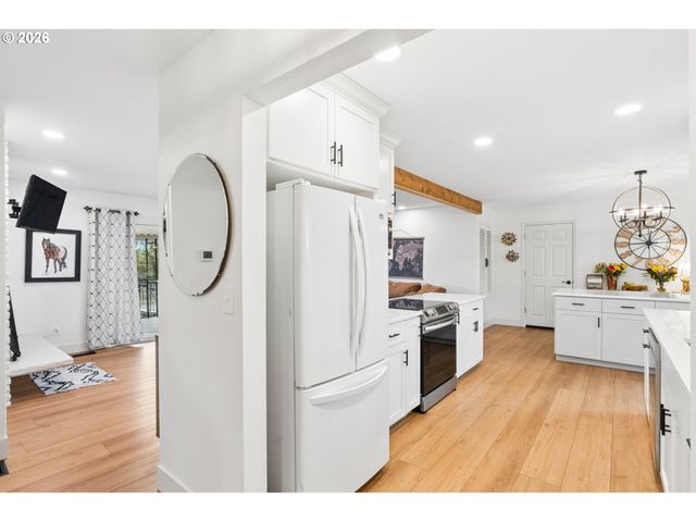 19558 Sw LEBEAU Rd, Sherwood, OR 97140