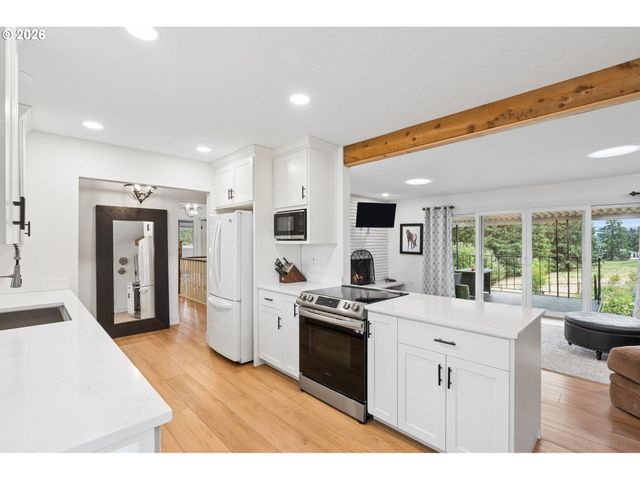 19558 Sw LEBEAU Rd, Sherwood, OR 97140