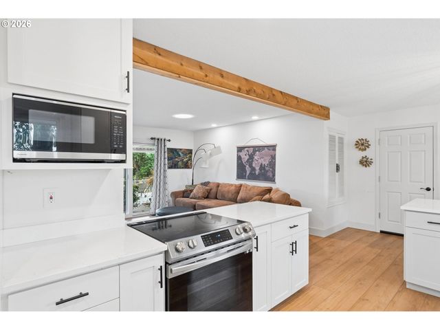 19558 Sw LEBEAU Rd, Sherwood, OR 97140
