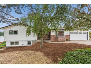 19558 Sw LEBEAU Rd, Sherwood, OR 97140