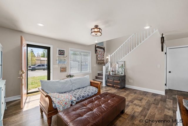 1151 LONG VALLEY RD, Cheyenne, WY 82001