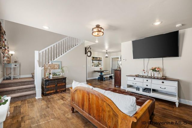 1151 LONG VALLEY RD, Cheyenne, WY 82001