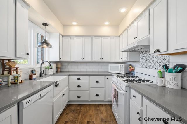 1151 LONG VALLEY RD, Cheyenne, WY 82001