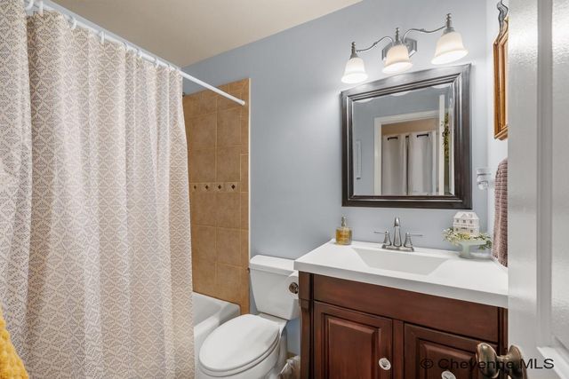 1151 LONG VALLEY RD, Cheyenne, WY 82001