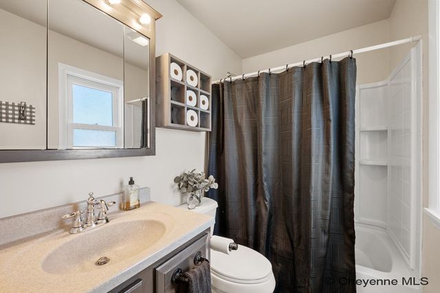 1151 LONG VALLEY RD, Cheyenne, WY 82001