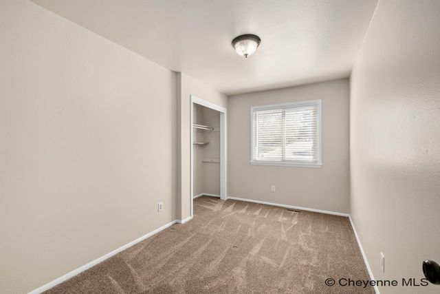1151 LONG VALLEY RD, Cheyenne, WY 82001