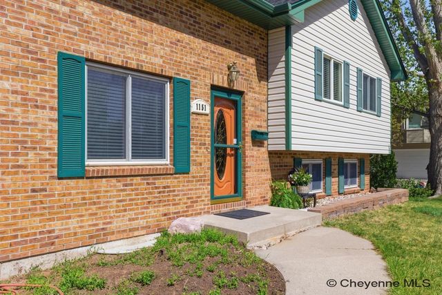 1151 LONG VALLEY RD, Cheyenne, WY 82001