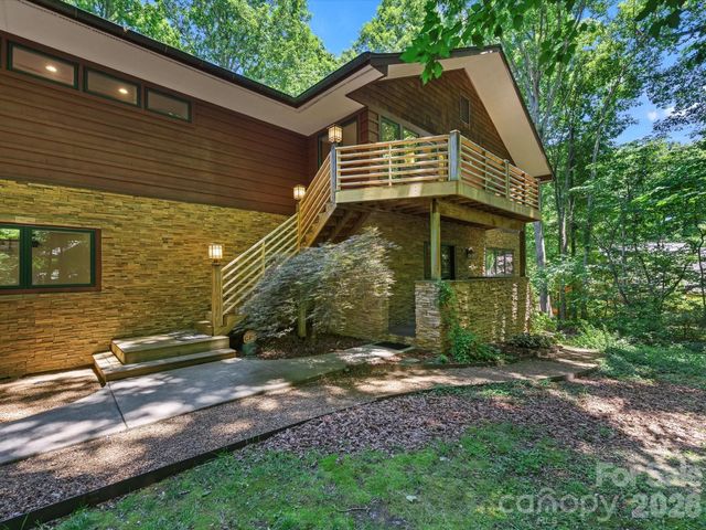 17928 Pages Pond Court, Davidson, NC 28036