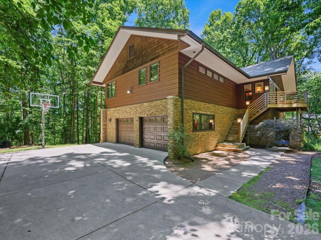 17928 Pages Pond Court, Davidson, NC 28036