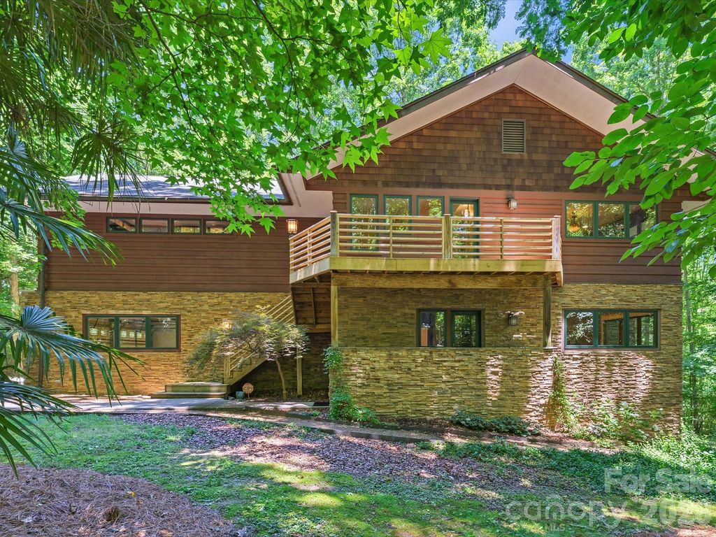 17928 Pages Pond Court, Davidson, NC 28036