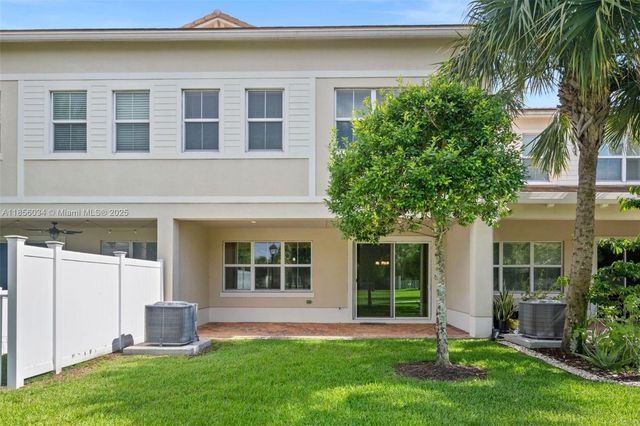 11941 Park Central 0, Royal Palm Beach, FL 33411