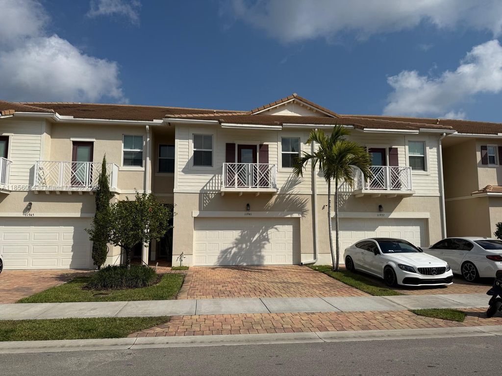11941 Park Central 0, Royal Palm Beach, FL 33411