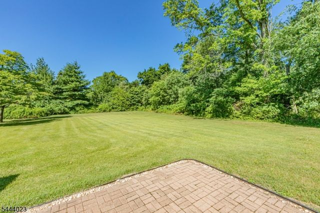 4 Park Ln, Franklin Twp., NJ 08540