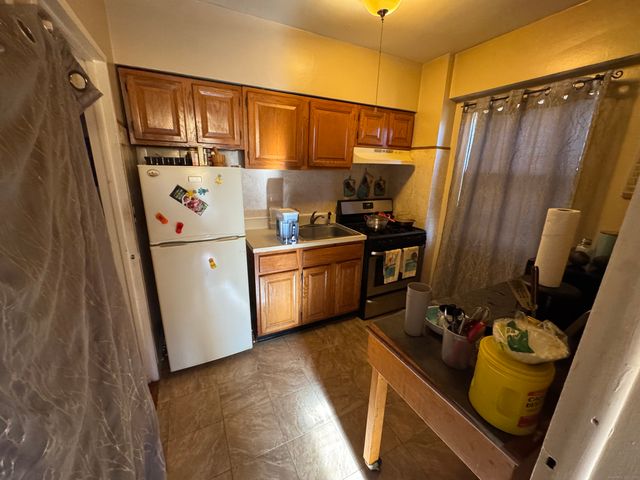230 Farmington Avenue D8, Hartford, CT 06105