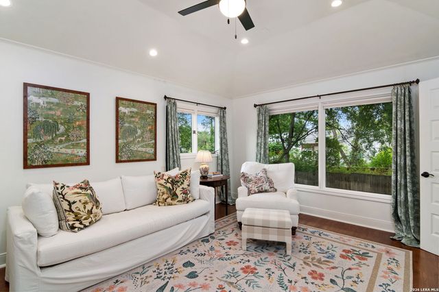 340 MORNINGSIDE DR, Terrell Hills, TX 78209