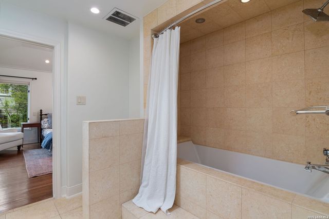 340 MORNINGSIDE DR, Terrell Hills, TX 78209