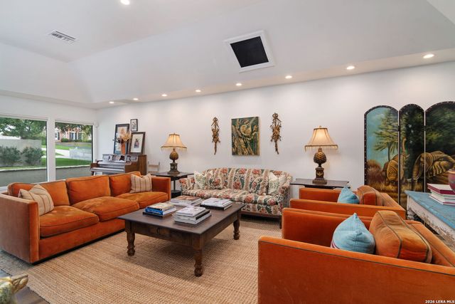 340 MORNINGSIDE DR, Terrell Hills, TX 78209