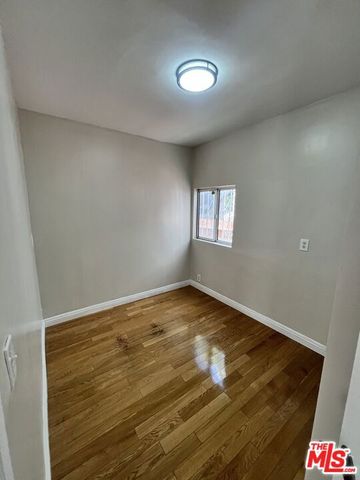 1132 S Oxford Avenue, Los Angeles, CA 90006