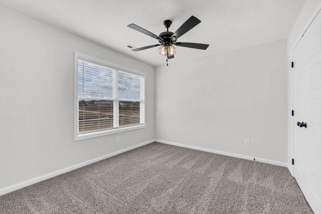 301 Wesson Dr, Clarksville, TN 37043