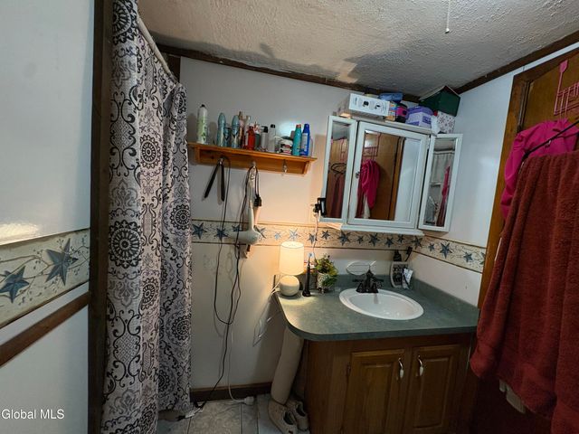 182 Beecher Road, Granville, NY 12832