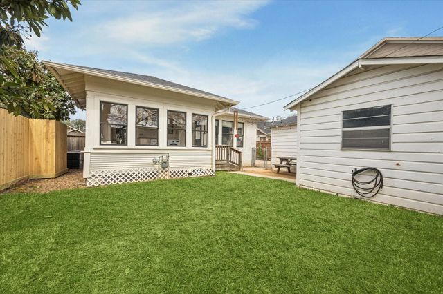 1705 California Street, Houston, TX 77006