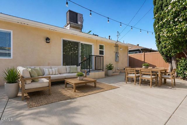 7552 Bloomington Avenue, Burbank, CA 91504