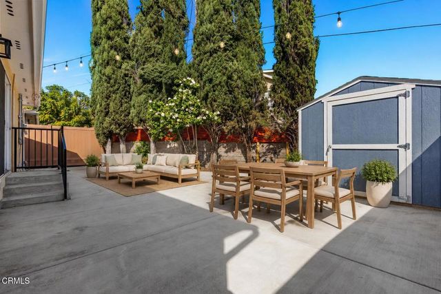 7552 Bloomington Avenue, Burbank, CA 91504