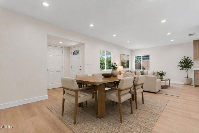 7552 Bloomington Avenue, Burbank, CA 91504