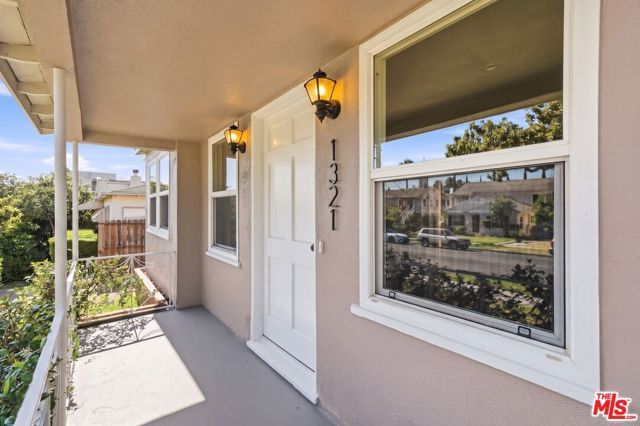 1321 Orange Grove Avenue, Glendale, CA 91205