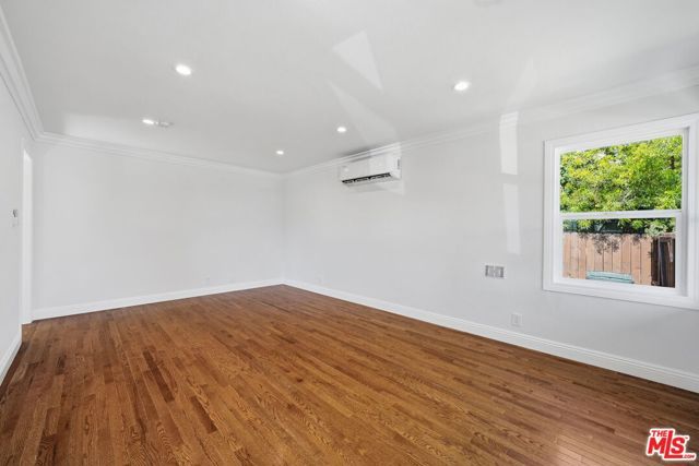 1321 Orange Grove Avenue, Glendale, CA 91205