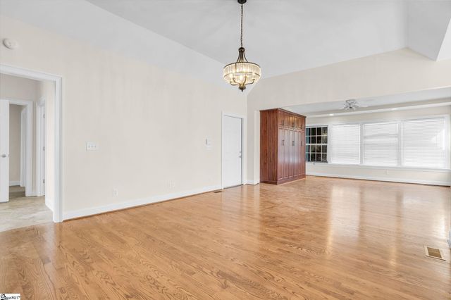 11 Country Squire Court, Greenville, SC 29615